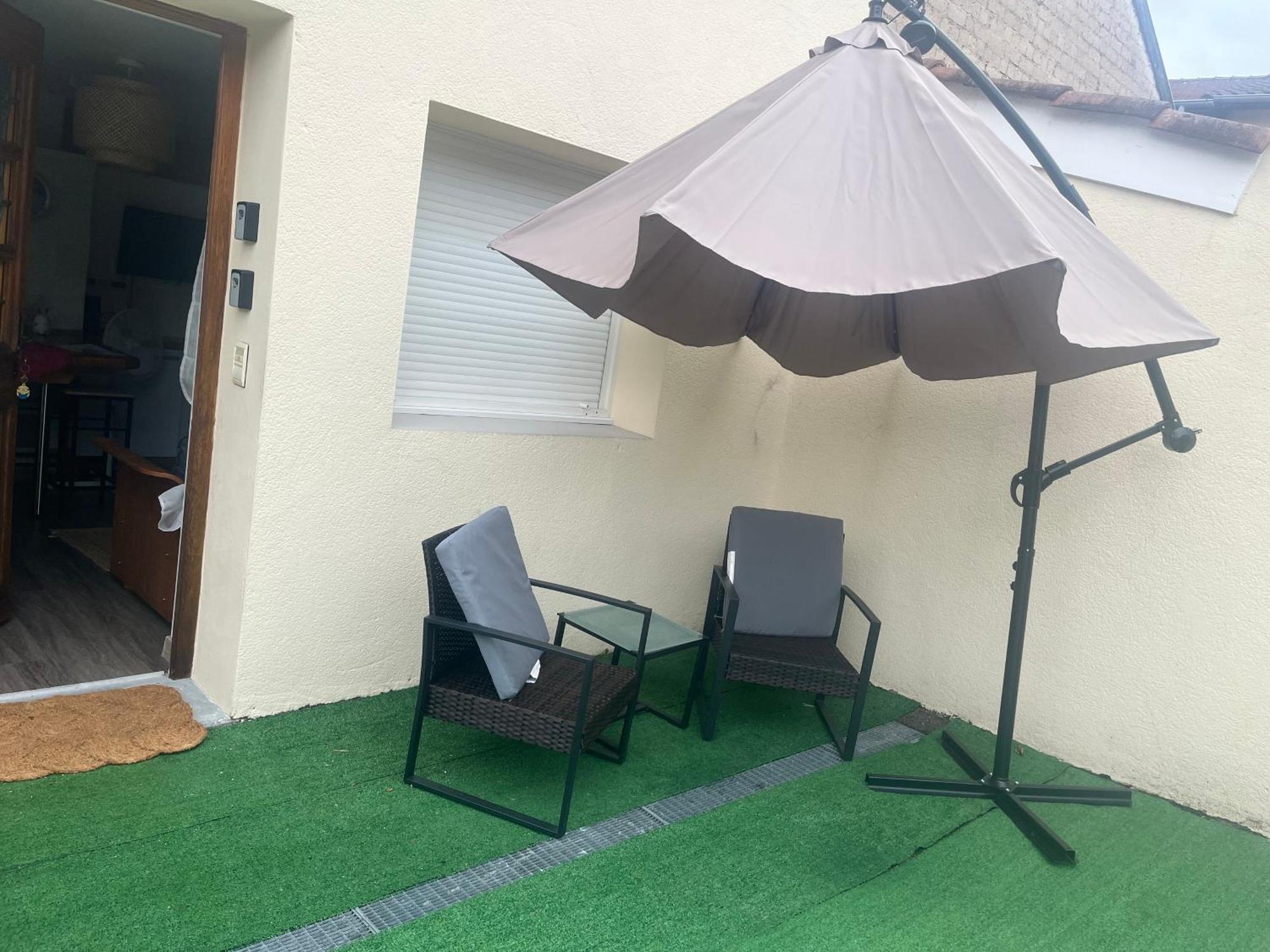Le Petit Prince , Jolie Maisonnette Terrasse Netflix Parking Prive Jeux De Societe Бур-ен-Брес Екстериор снимка